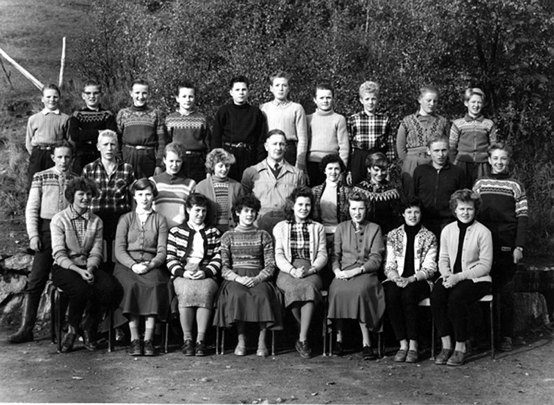 mo021.jpg - Framhaldsskulen p Maurstad 1958/59