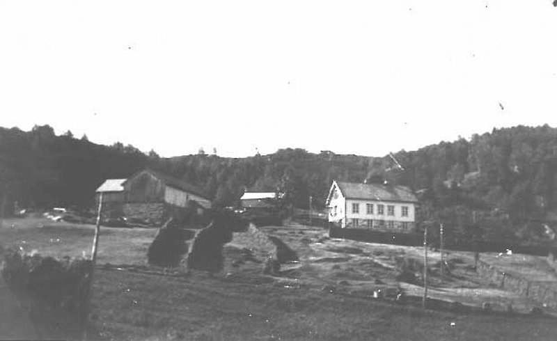 mo029.jpg - Humborstad, bnr. 13, Kvien ca. 1935.