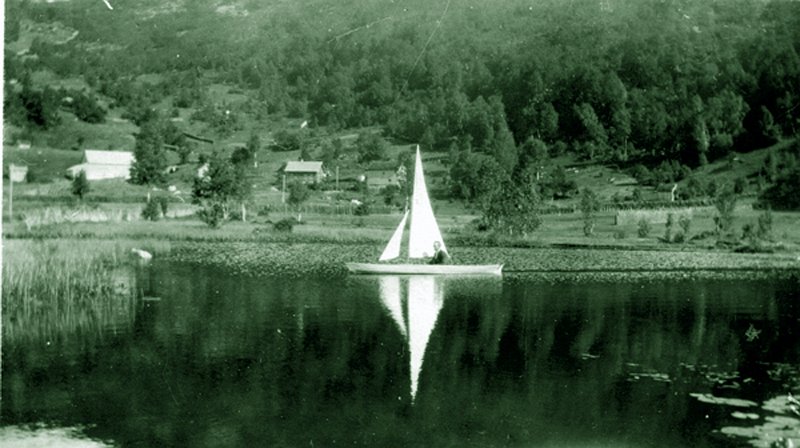 mo035.jpg - Seiling p Rabbetjenna rundt 1930.