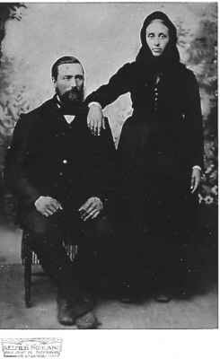 1369.jpg - Rasmus Rasmussen Humborstad (Kvien) #1369 f. 4 Jul 1850 d. ca. 1920   g. Anne Marie Jensdtr Eiks #3085 g. 19 mai 1882 f. 1857