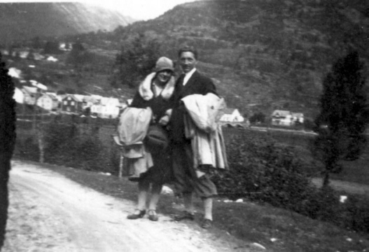 nygift32.jpg - Ole og Lidveig Kvien p bryllupsreise i Gudbrandsdalen.