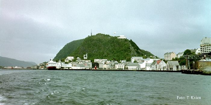 Aalesund2000.jpg - lesund 2000. (Tatt fra bt p vei til Geiranger)