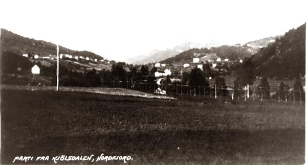 a2_kjoels6.jpg - Parti fra Kjlsdalen 1950 - View from lower part of Kjlsdalen about 1950.Beklager drlig bildekvalitet.